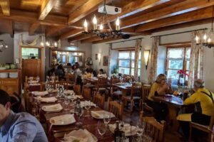 Bar Restaurante Sidrer&iacute;a Casa Pau