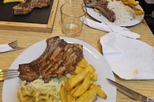 Bar Restaurante &ndash; Tributo a mis ra&iacute;ces