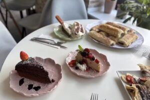 Bar restaurante &ldquo;ZETA&rdquo;BEE&rdquo;87