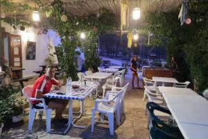 Bar Restaurante Zona de Acampada Los Botijos.