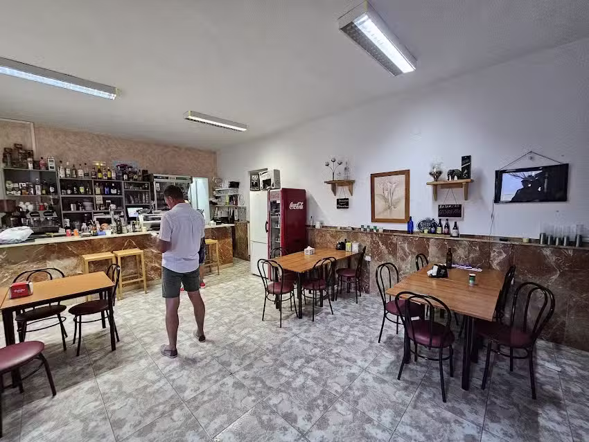Bar Social El Cant&oacute;n