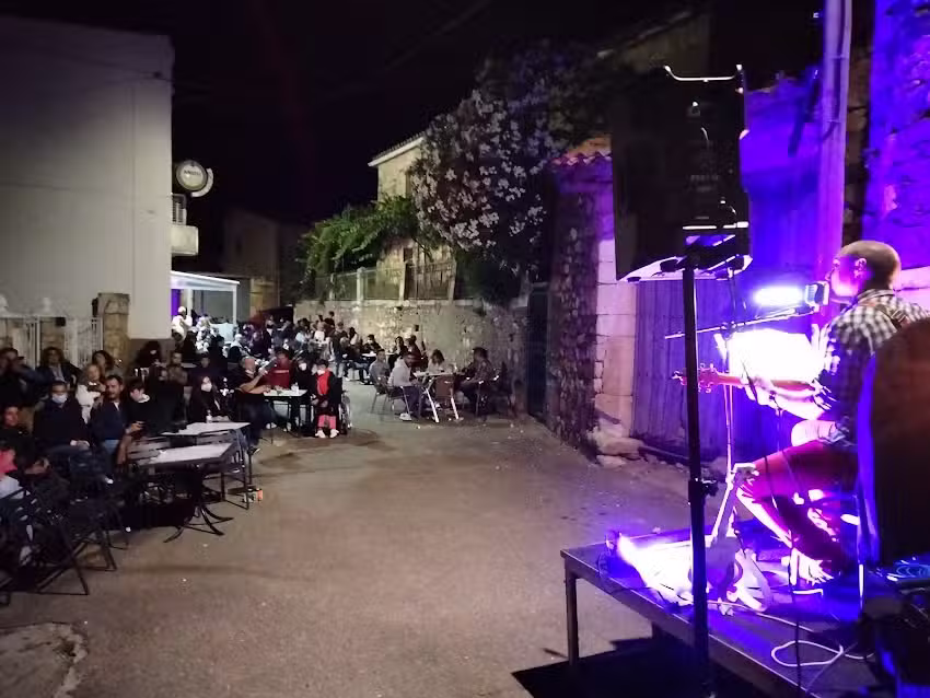 Bar Surtidor