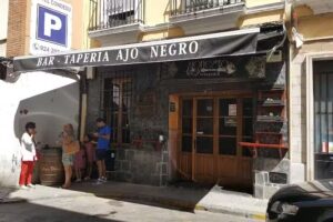 Bar Taper&iacute;a Ajonegro