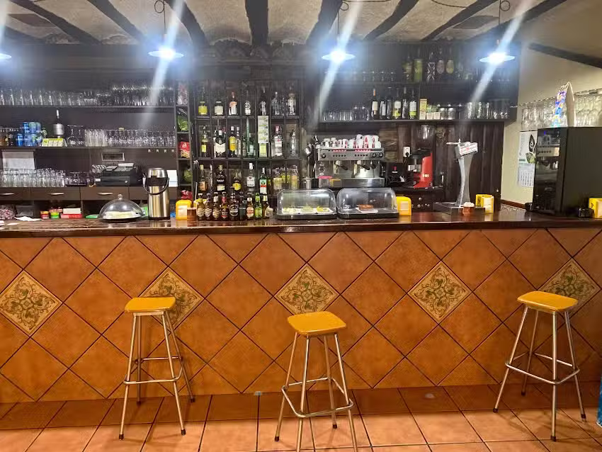 BAR TELE-CLUB