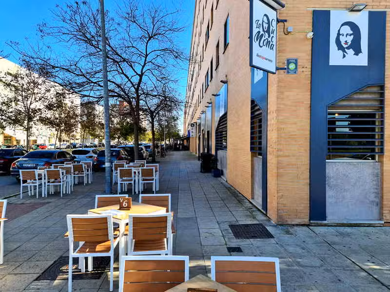 Bar &ndash; Terraza La Cucamona