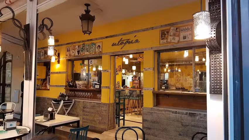 Bar Utop&iacute;a