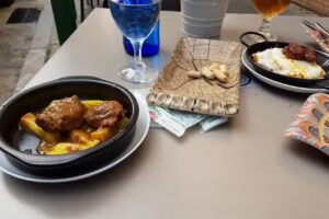 Bar Vinos y Tapas la Estaci&oacute;n