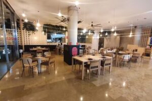 BAR X by Ricard Camarena