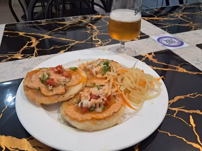 Bar y Restaurante La Ca&ntilde;ita