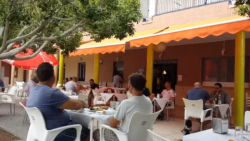 BAR YOLANDA.