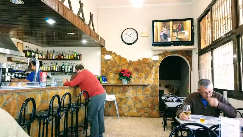 BARCATLUMACAF&Eacute;RESTAURANTE