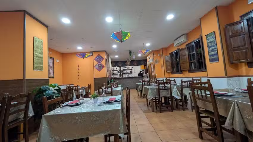 Barkat Restaurante Hind&uacute;