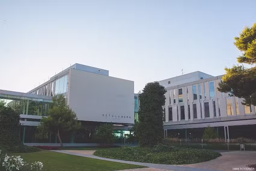 B&Egrave;TULA ALBA COMPLEX RESIDENCIAL &ndash; VENSO, SA