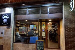 Bigote Blanco Cervezas del Mundo.