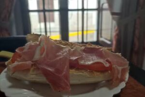 Bocater&iacute;a La Bellota del Casc&oacute;n