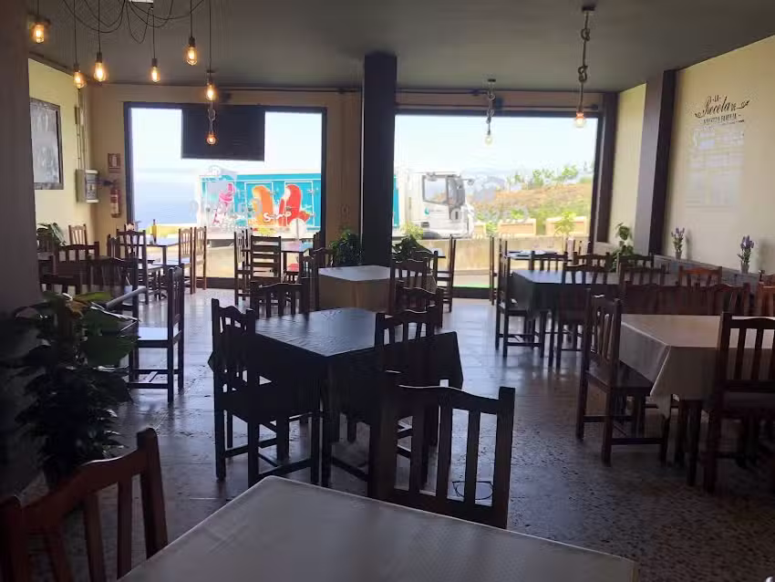 Bodeg&oacute;n el caser&iacute;o