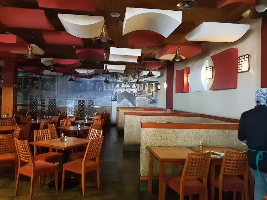 Bodegones Mesa de Oro