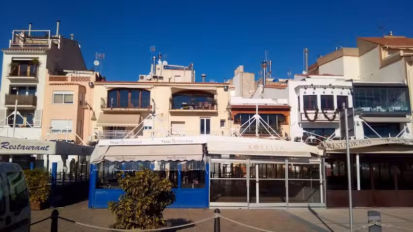 Botella Restaurant