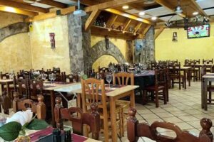 Braser&iacute;a Arrocer&iacute;a Casa Paco