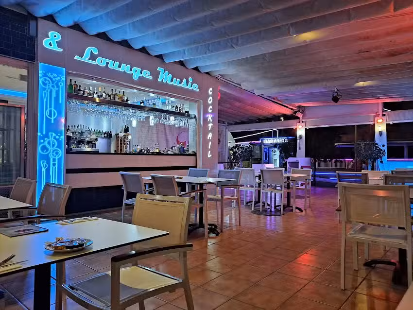Bravo &ndash; Bar & Grill