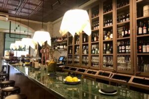 Bronzo &ndash; Bar e cucina (Born)