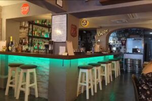 BULLDOG GRILL burger&rooster