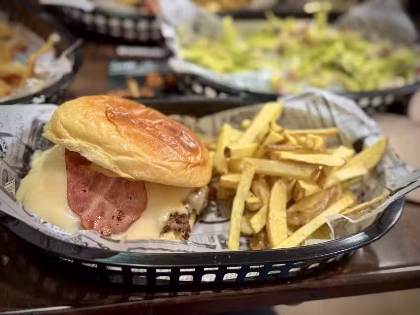 Burger Z Club &ndash; Hamburguesas con carne Black Angus