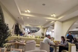 Bury Restaurante Ba&ntilde;os de la Encina