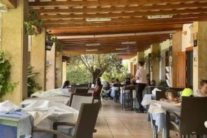 Cabo Roche Restaurante, Hostal y Apartamentos Turisticos