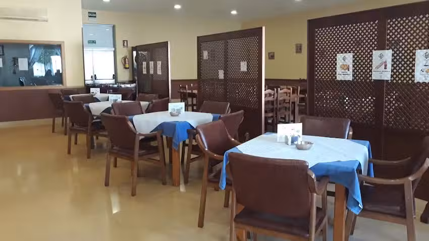 CAF&Eacute; &ndash; BAR 3&ordf; Edad Pampanico