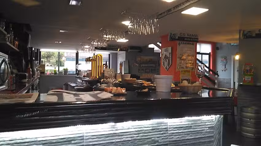 Cafe Bar &Aacute;gora