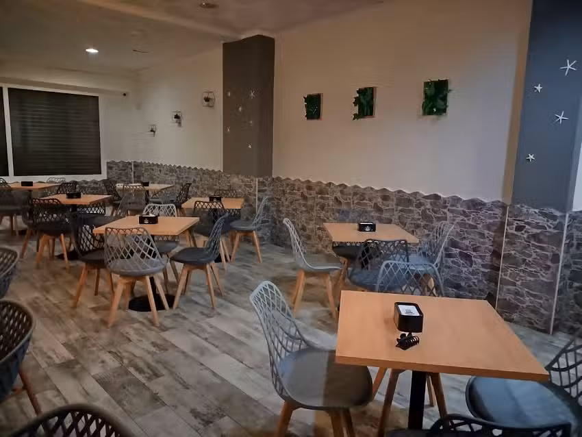 Caf&eacute; Bar Al-Faro