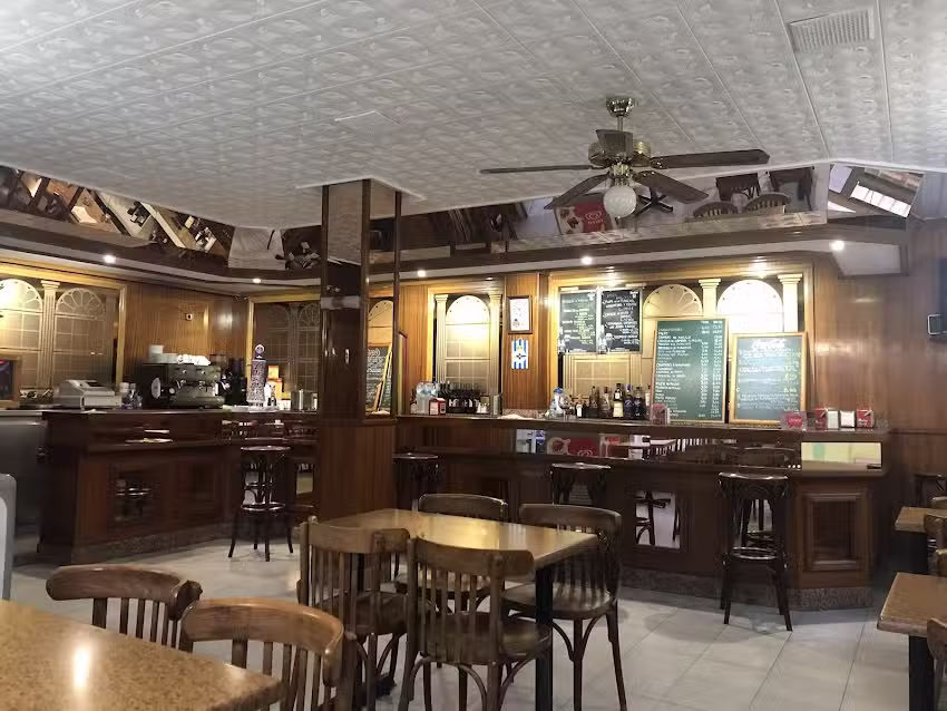 Caf&eacute; Bar Cari&ntilde;o