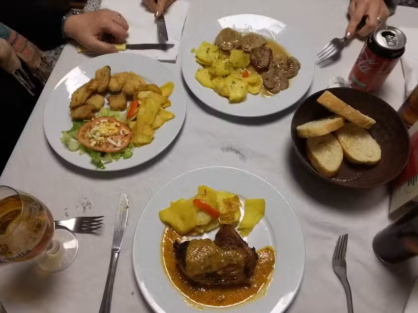 Caf&eacute; &ndash; Bar Casa Manolo