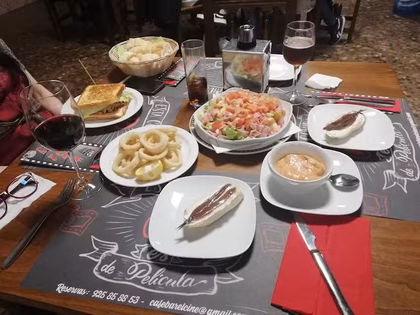 Caf&eacute; Bar el Cine