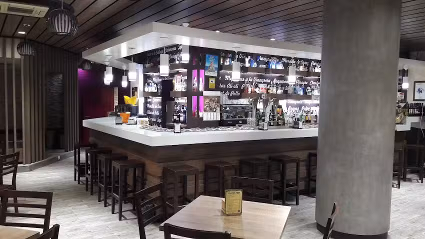 Caf&eacute; Bar el Parque &Uacute;LTIMO