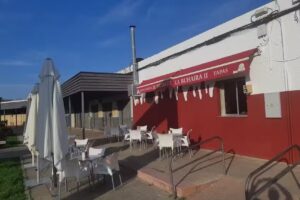 CAF&Eacute; &ndash; BAR EL PATIO DE LA BUHAIRA