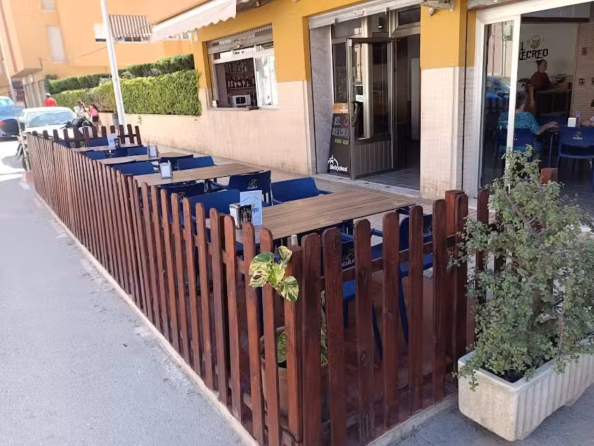 Caf&eacute; &ndash; Bar El Recreo