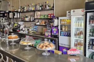 Cafe Bar En La Esquina Te Espero