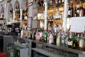 Caf&eacute;-Bar Julia