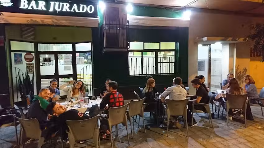 Caf&eacute; Bar Jurado