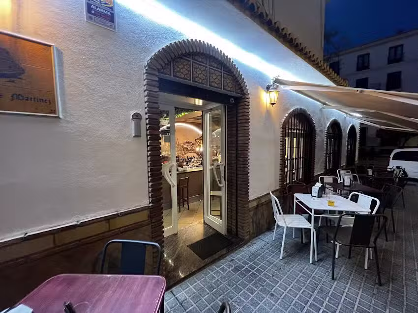 Caf&eacute;-Bar La Casa de Los Mart&iacute;nez