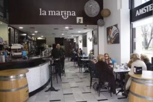 Caf&eacute; Bar La Marina