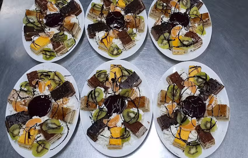 Caf&eacute; Bar &ldquo;LA PLAZA&rdquo;.