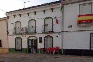 Caf&eacute;-Bar La Plaza