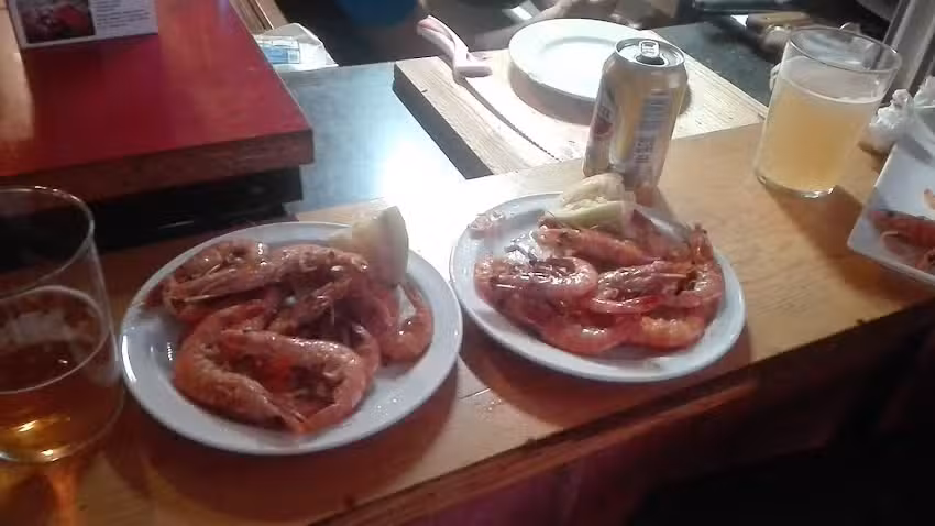 Caf&eacute;-bar La Revuelta.