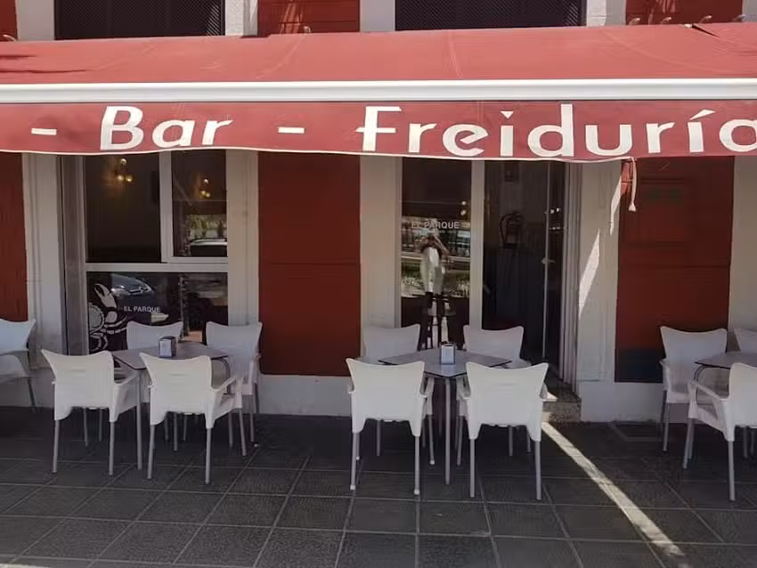 Caf&eacute; bar restaurante El parque