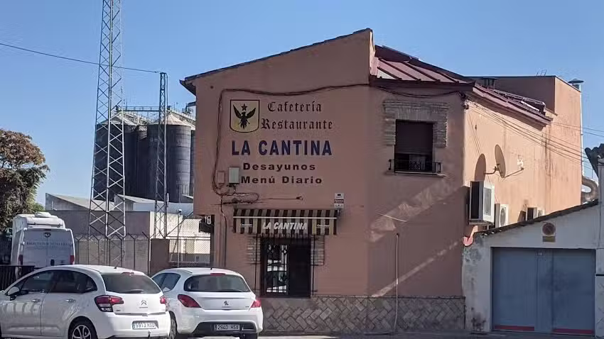 Caf&eacute; Bar Restaurante La Cantina