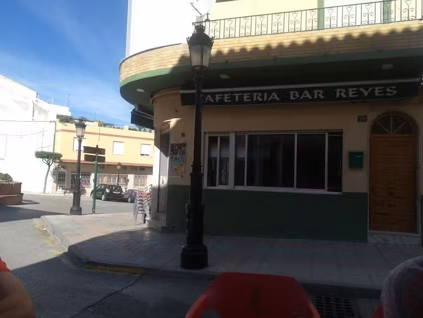 Caf&eacute;-Bar Reyes