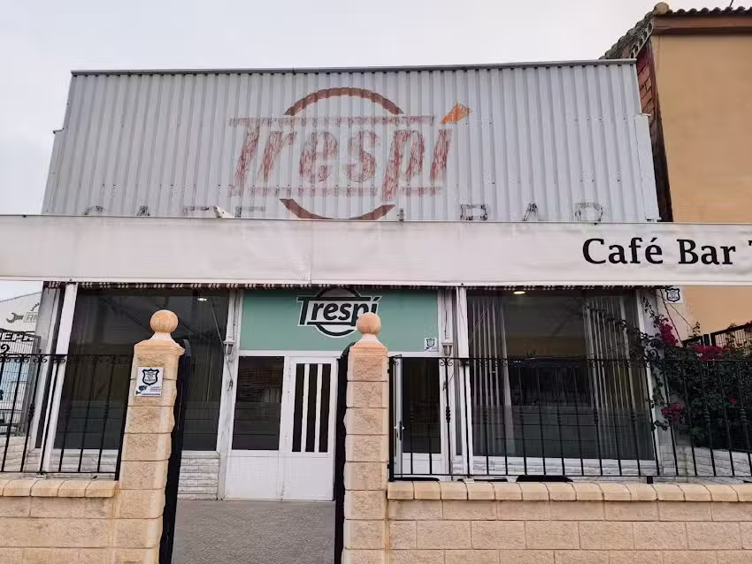 Caf&eacute; Bar Tresp&iacute;